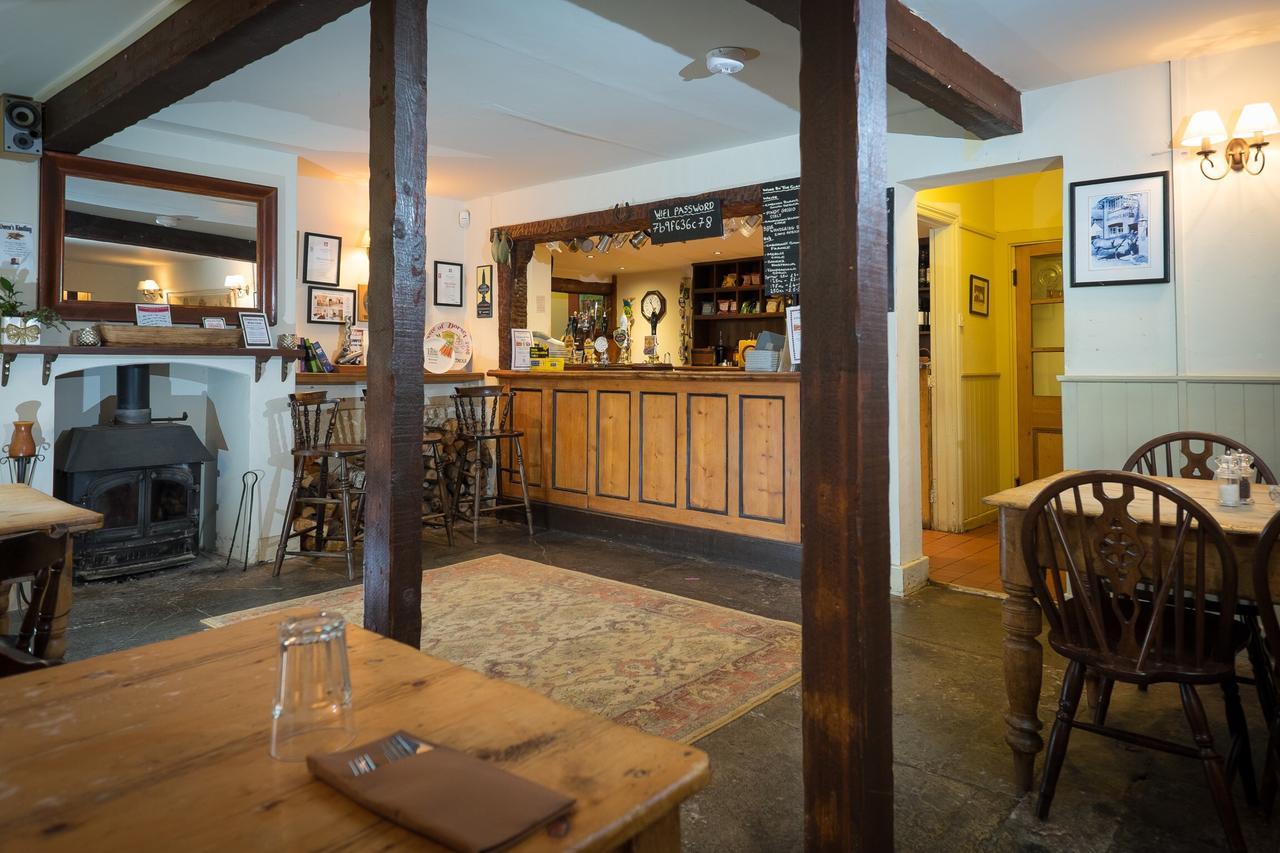 The Chetnole Inn 外观 照片