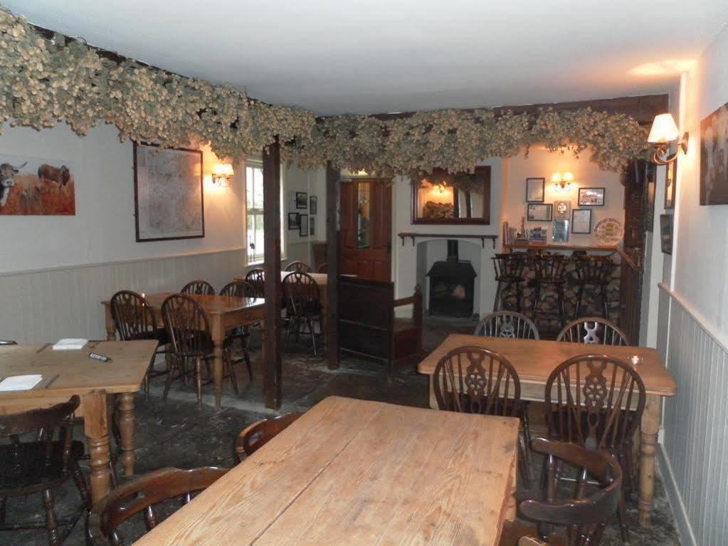 The Chetnole Inn 外观 照片